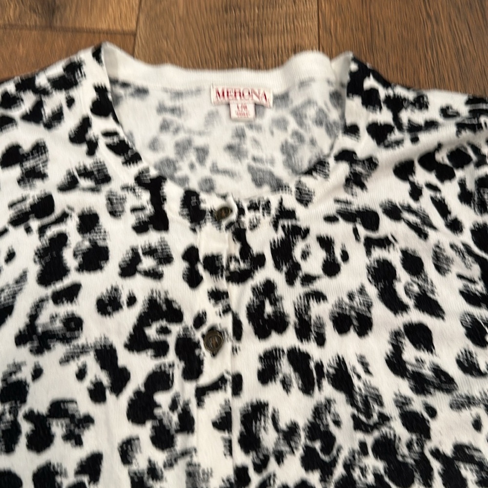 Black and White Animal Print Cardigan - Picture 4 of 4